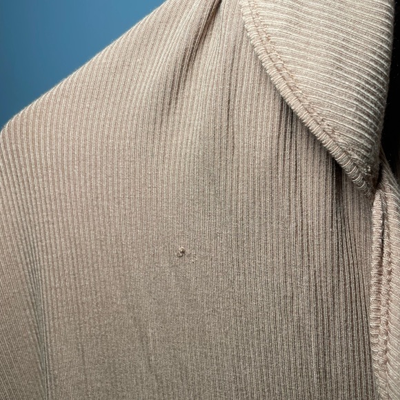 SKIMS Soft Lounge Sleep Set | Camel - Picture 9 of 10